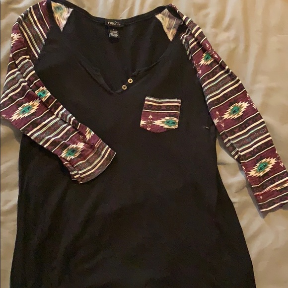 Quarter sleeve shirt - Picture 1 of 1